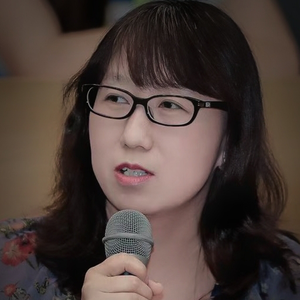 Catherine Gu (Senior Human Resources Specialist, Head of Training Section and Secretary of Party Committee of Suzhou Huaxing Optoelectronic Display Co. (formerly Suzhou Samsung Display))