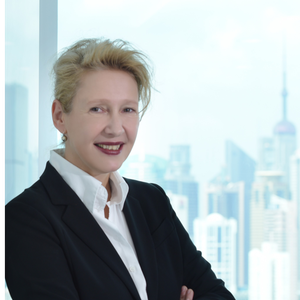Ms. Bettina Schoen-Behanzin (Regional Representative Asia of Freudenberg Group, Vice President of the European Union Chamber of Commerce in China, and Board Chair of the Shanghai Chapter)