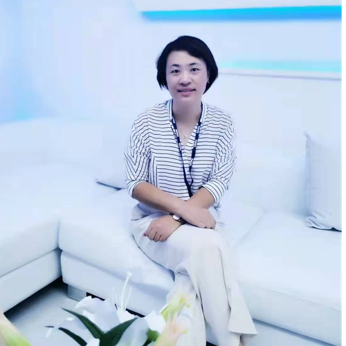 Vicky Hu (Operation Director of SF Group)